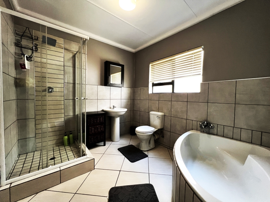 2 Bedroom Property for Sale in Die Bult North West